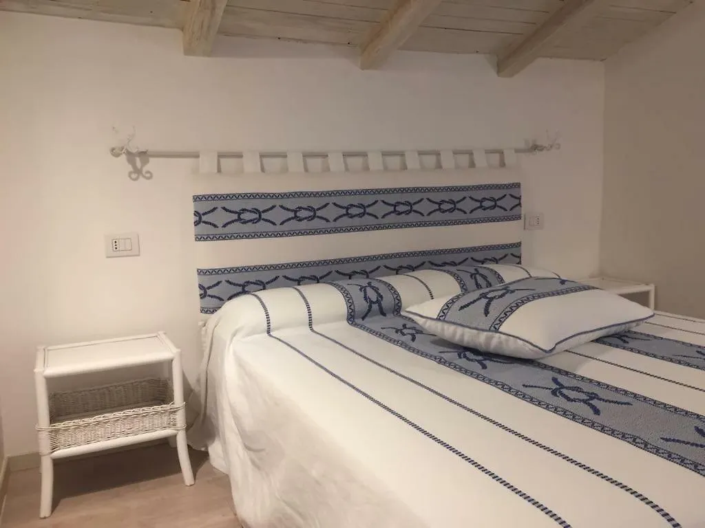 Blue Portrait House Apartment Golfo Aranci 0*,  Italy